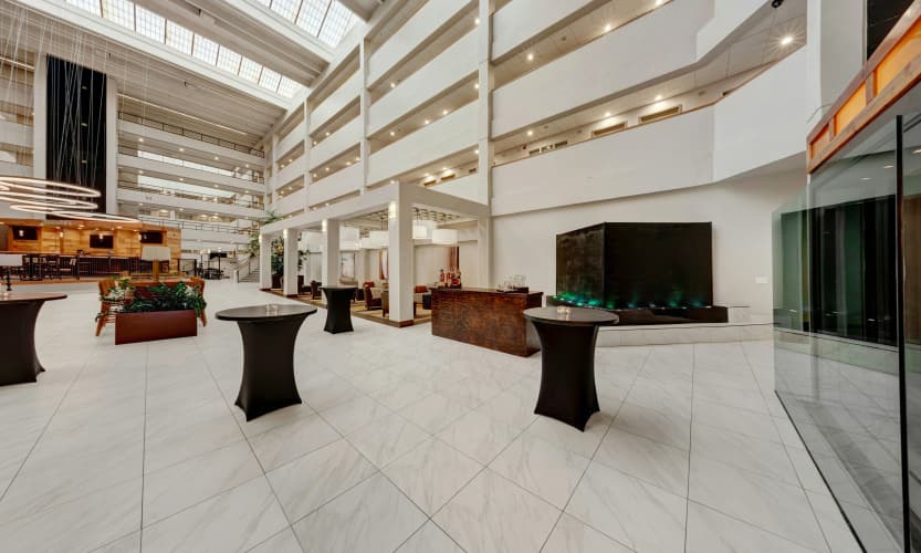 Embassy Suites by Hilton Milwaukee Brookfield photo 3
