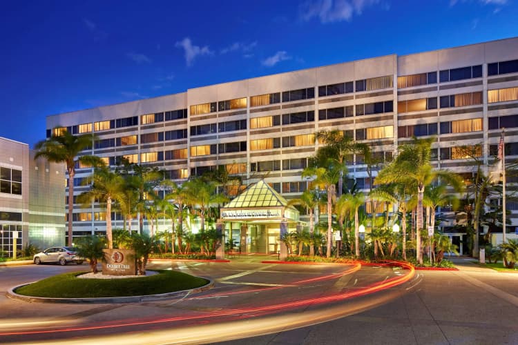 DoubleTree by Hilton Hotel LAX - El Segundo photo 2