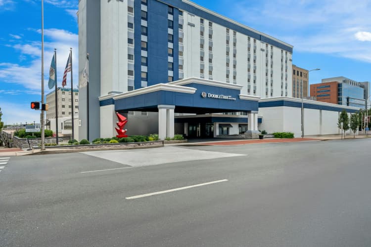 DoubleTree by Hilton Hotel Downtown Wilmington - Legal Distr photo 2