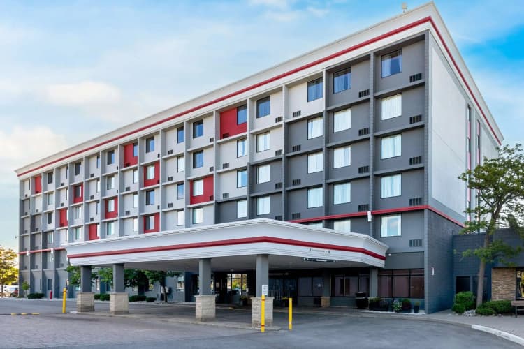 Best Western Plus Toronto Airport Hotel photo 2