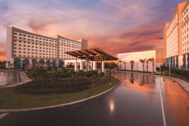 Universal's Endless Summer Resort - Dockside Inn & Suites photo 2
