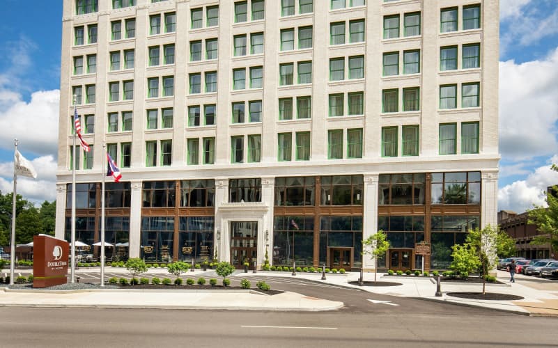 DoubleTree by Hilton Youngstown Downtown photo 2
