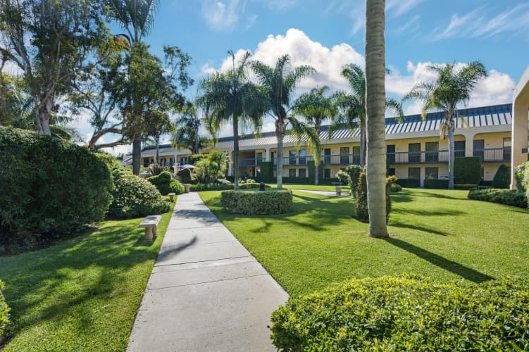 Best Western Plus South Coast Inn photo 2