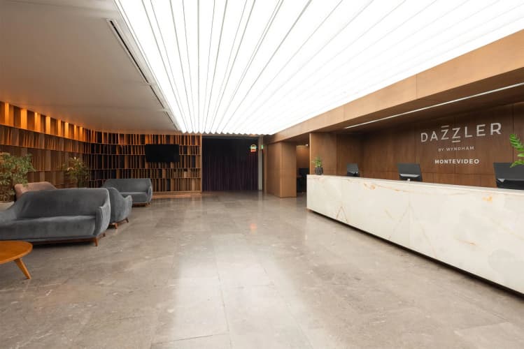 Dazzler by Wyndham Montevideo photo 3
