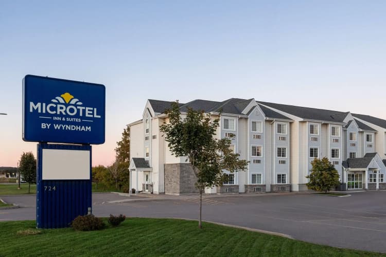 Microtel Inn & Suites by Wyndham Sault Ste. Marie photo 2