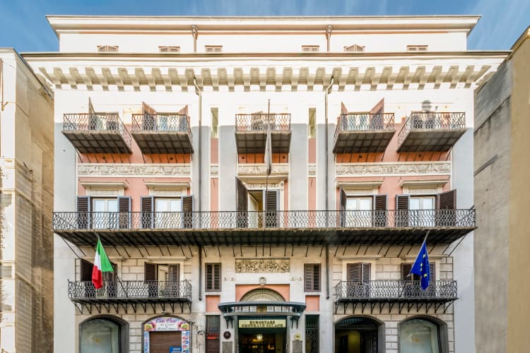 Eurostars Centrale Palace photo 2