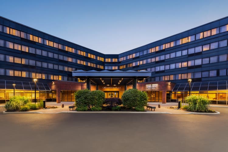 Crowne Plaza Edison photo 2