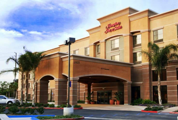 Hampton Inn & Suites Seal Beach photo 2