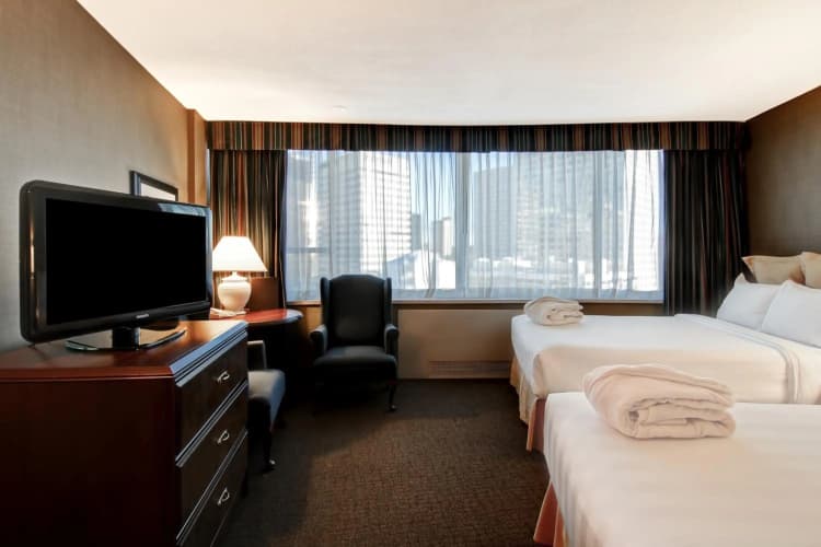 Crowne Plaza Edmonton Lacombe photo 5