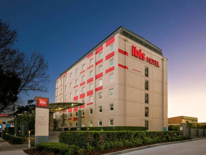 Ibis Sydney Airport photo 2