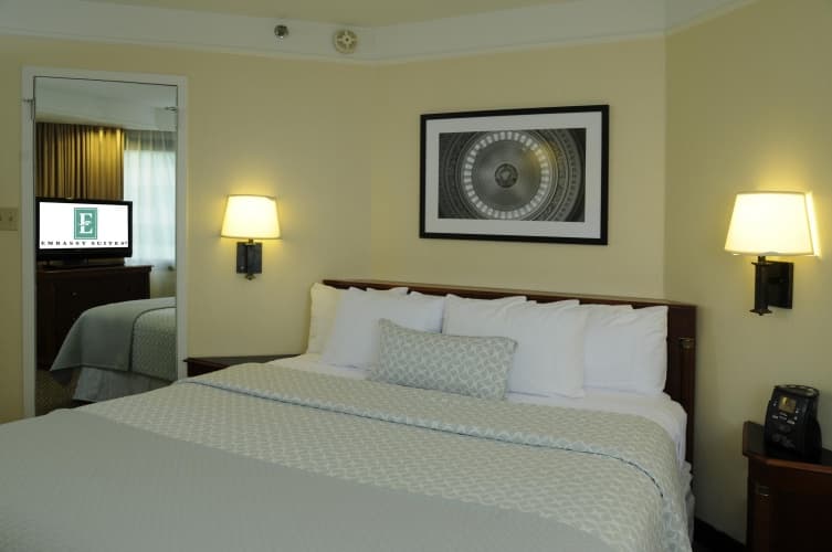 Embassy Suites by Hilton Tysons Corner photo 4