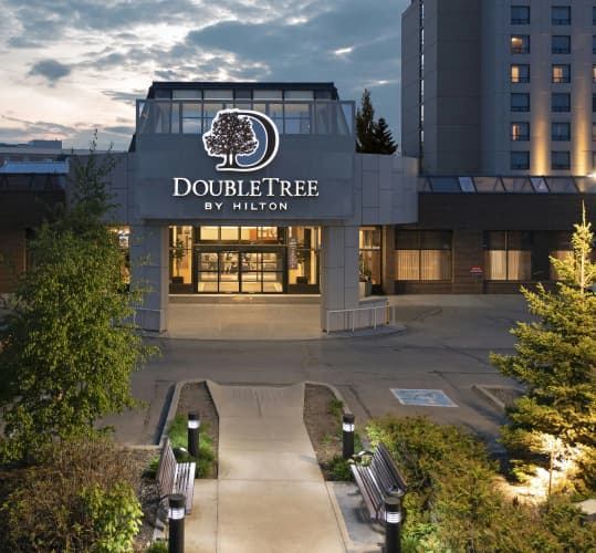 DoubleTree by Hilton Hotel West Edmonton photo 2