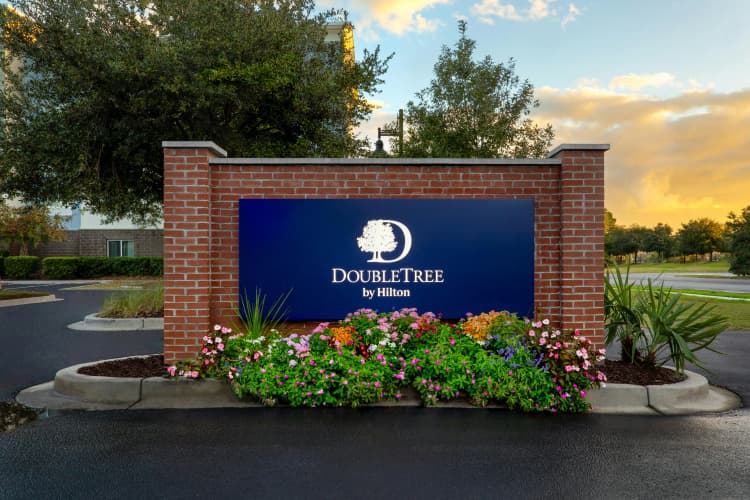 DoubleTree by Hilton Charleston Mount Pleasant photo 2