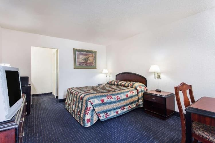Knights Inn Virginia Beach at Lynnhaven Parkway, photo 3