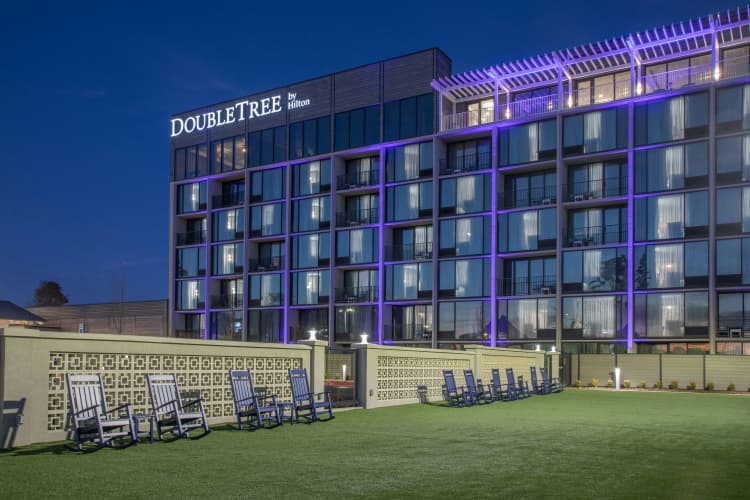 DoubleTree by Hilton Hot Springs photo 2