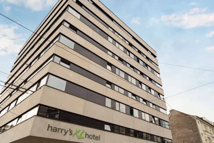 harry’s xl hotel photo 2
