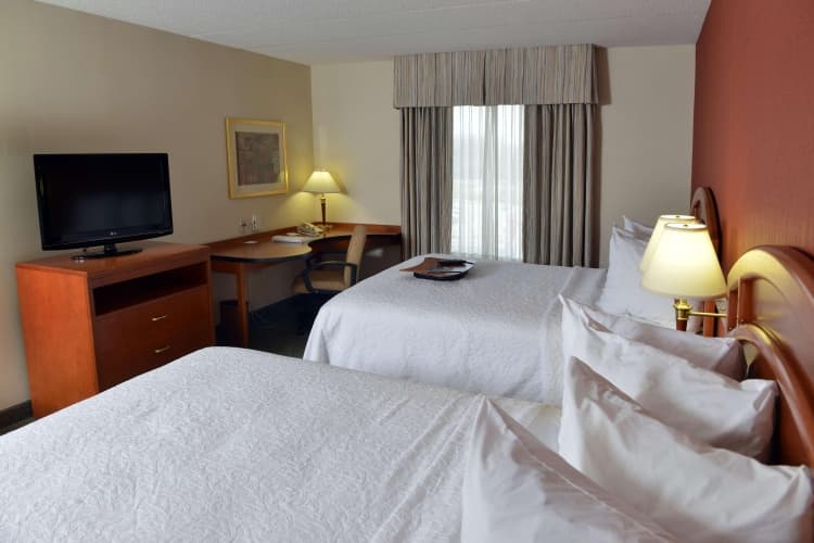 Hampton Inn & Suites by Hilton Windsor photo 3