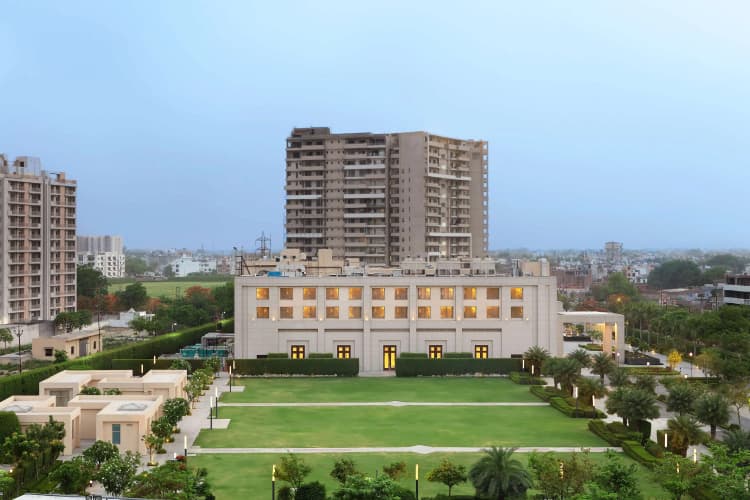 DoubleTree by Hilton Agra photo 2