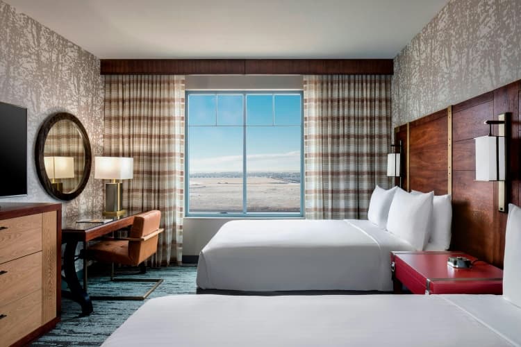 Gaylord Rockies Resort & Convention Center photo 5