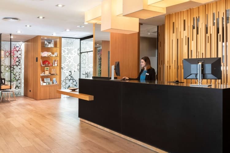 Hotel Catalonia Giralda photo 3