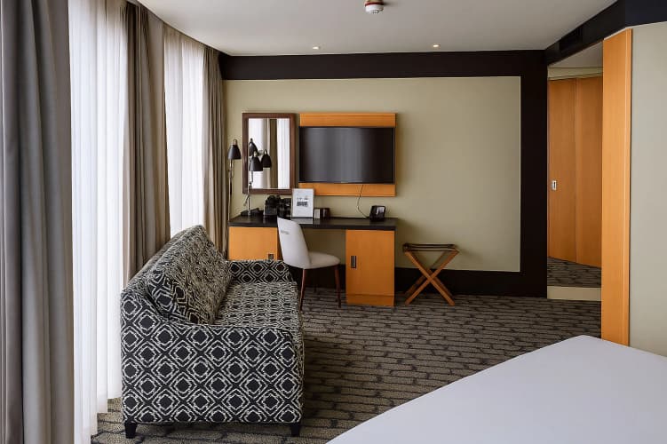 Holiday Inn Salisbury - Stonehenge photo 5