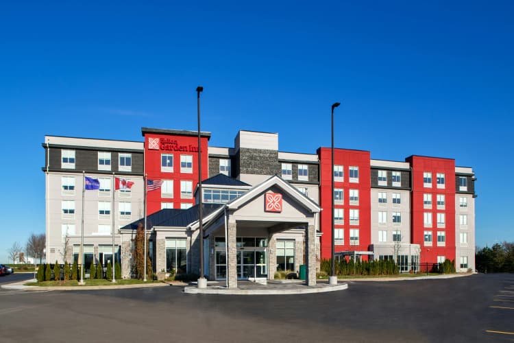 Hilton Garden Inn Toronto/Oakville photo 2