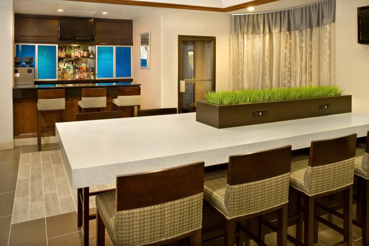 DoubleTree by Hilton Chicago Wood Dale - Elk Grove photo 5