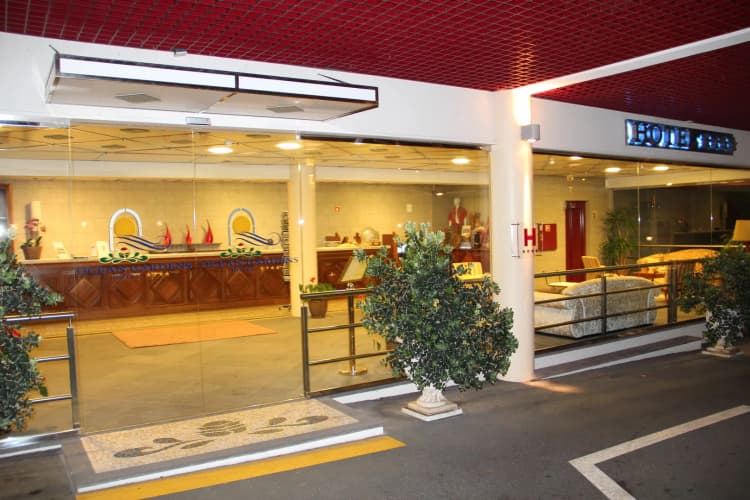 Ocean Gardens Hotel photo 2