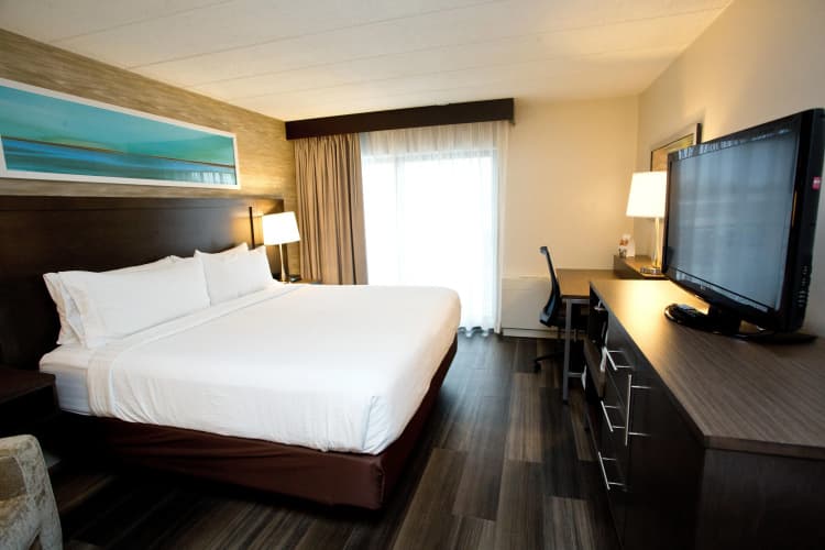 Holiday Inn Peterborough-Waterfront photo 5
