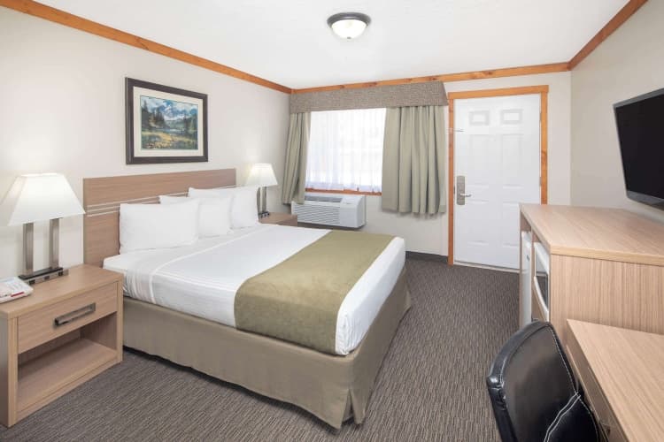 Travelodge by Wyndham Golden Sportsman Lodge, photo 5
