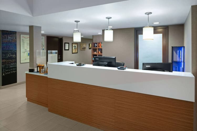 Microtel Inn & Suites By Wyndham Kirkland Lake photo 3