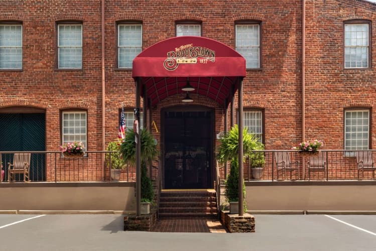 The Historic Brookstown Inn, Trademark Collection By Wyndham photo 2