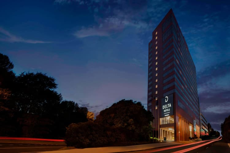 Delta Hotels Richmond Downtown photo 2