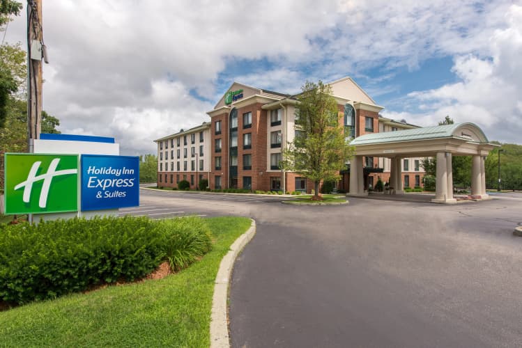 Holiday Inn Express & Suites Auburn photo 2