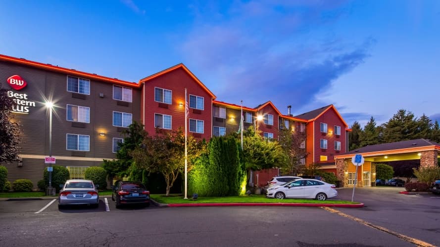 Best Western Plus Vancouver Mall Dr. Hotel & Suites, photo 2