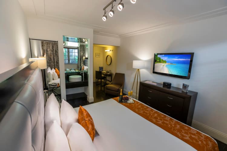 Riviera Suites South Beach photo 4