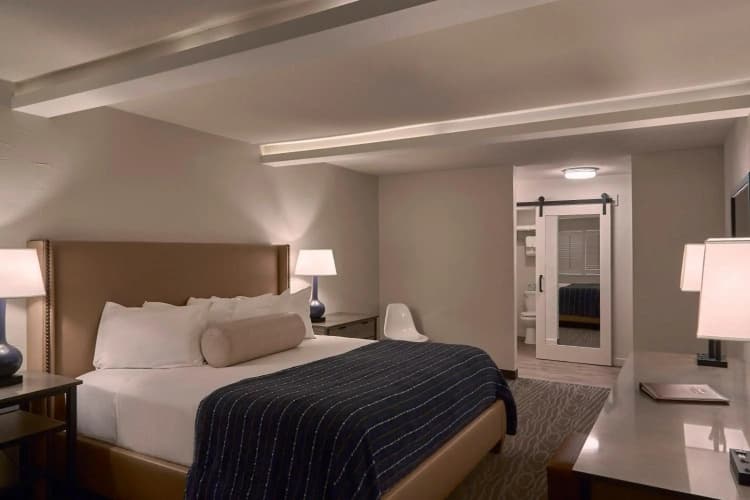 Fredericksburg Inn Suites photo 4
