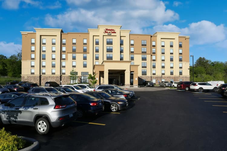 Hampton Inn & Suites by Hilton Barrie photo 2