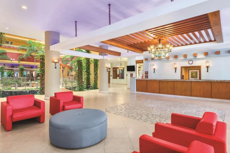 Embassy Suites by Hilton Dorado del Mar Beach Resort photo 3