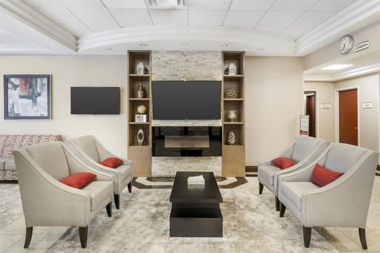 Best Western Plus Travel Hotel Toronto Airport photo 3