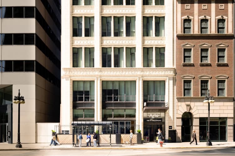 Arlo Chicago photo 2
