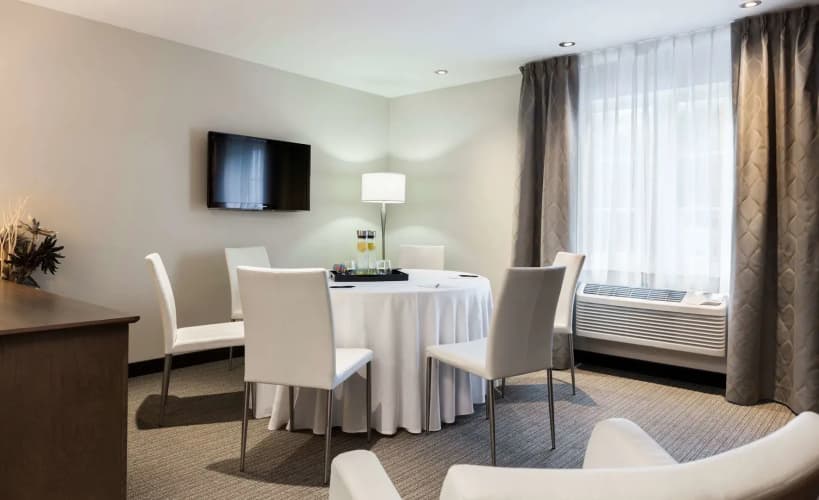 Imperia Hotel & Suites Terrebonne photo 4