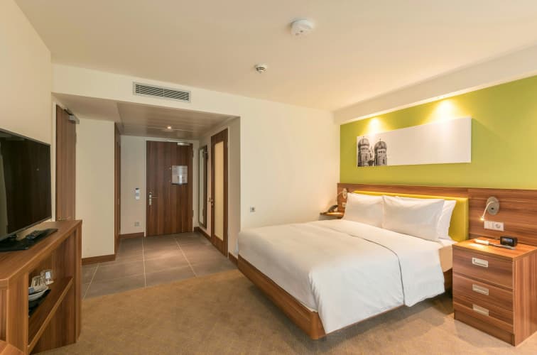 Hampton by Hilton Munich City West photo 5