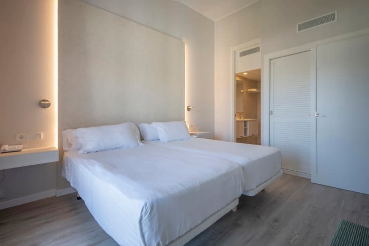 Blau Colonia Sant Jordi photo 5
