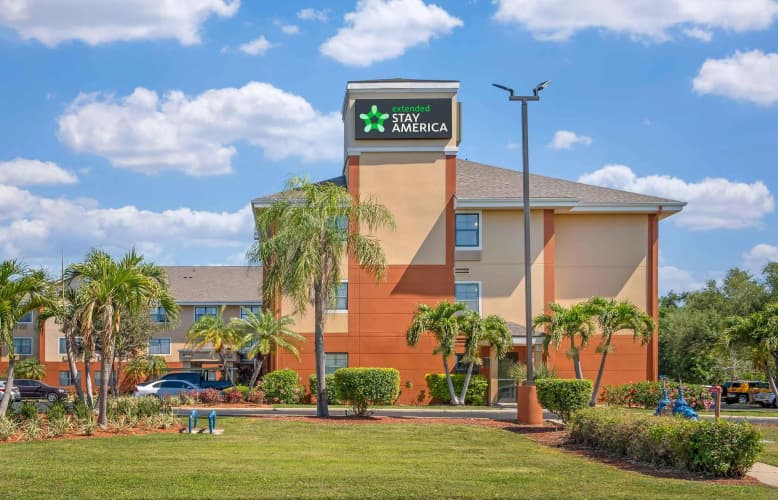 Extended Stay America St. Petersburg Clearwater Executive Dr. photo 2