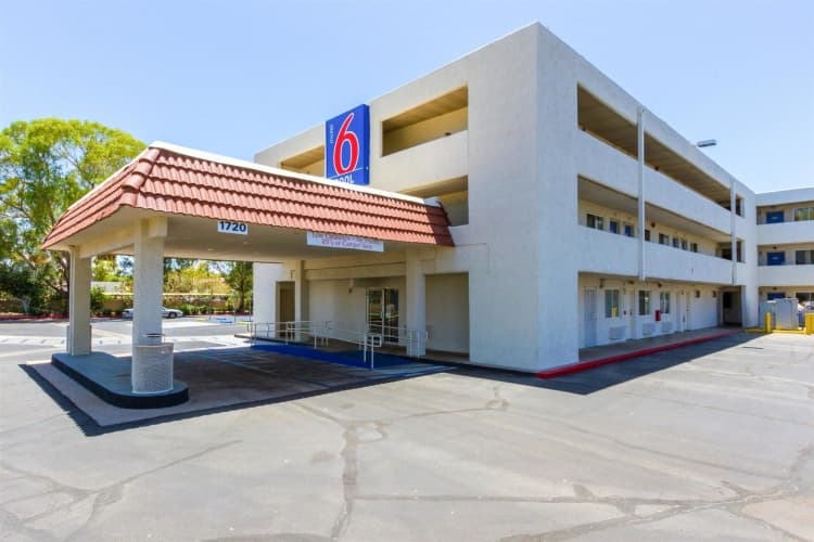 Motel 6 Phoenix Tempe Priest Dr photo 2