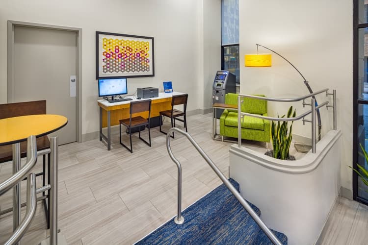 Holiday Inn Express & Suites Atlanta Downtown photo 4