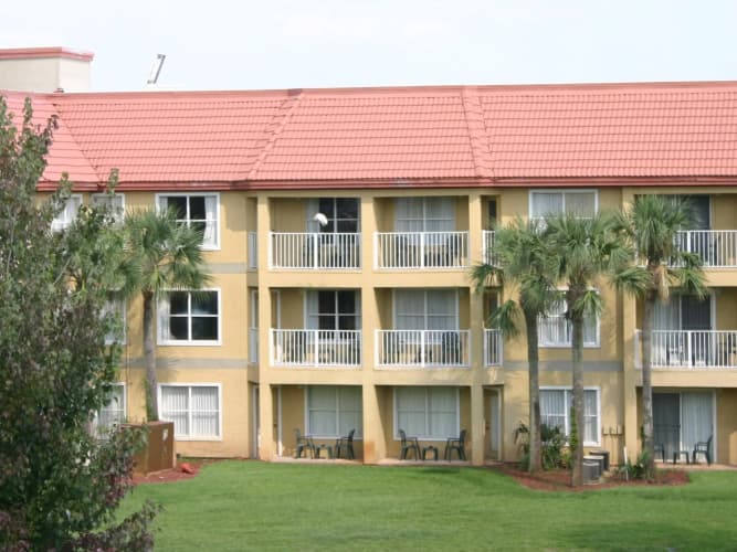 Parc Corniche Condominium Suite Hotel photo 2