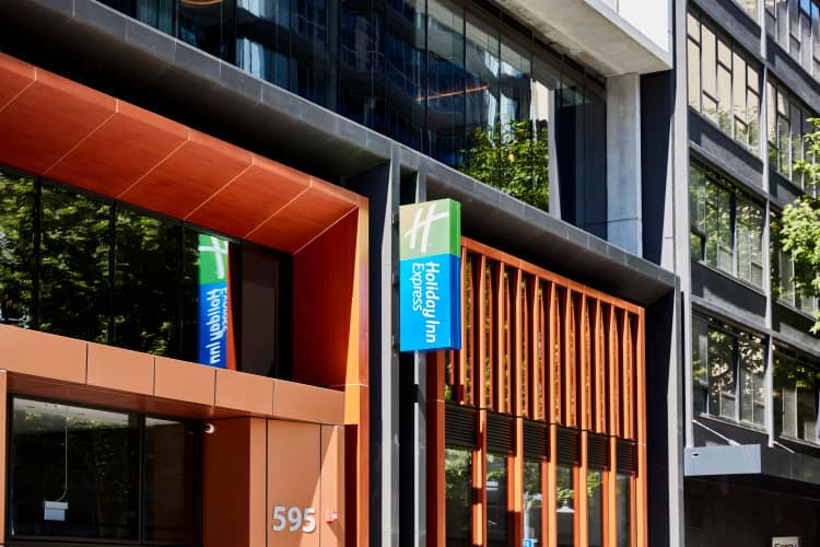 Holiday Inn Express Melbourne Little Collins photo 2
