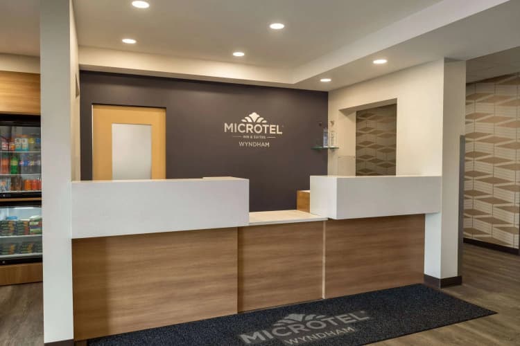 Microtel Inn & Suites By Wyndham Val-D'or photo 2
